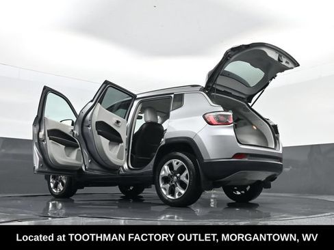 Used 2019 Jeep Compass Limited AWD/4WD image 34