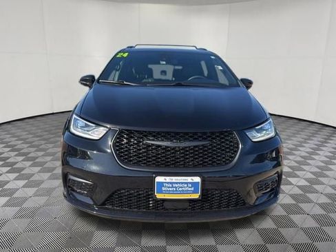 Used 2024 Chrysler Pacifica Touring-L w/ S Appearance Package image 13