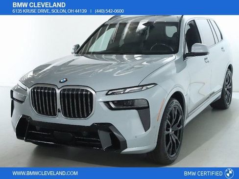 Certified 2024 BMW X7 xDrive40i w/ M Sport Package image 1