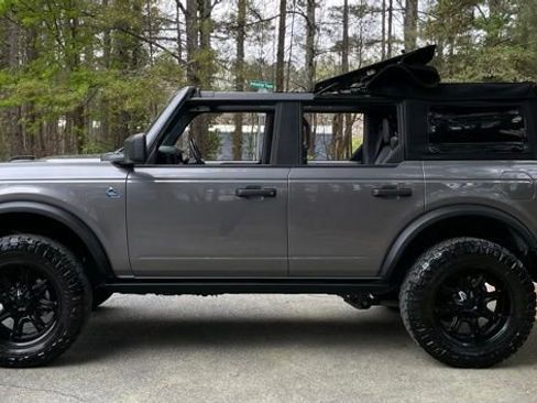 Used 2024 Ford Bronco Black Diamond image 6