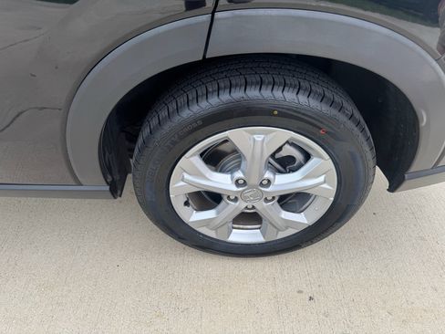 Certified 2023 Honda HR-V LX image 30