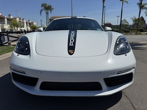 Used 2021 Porsche 718 Cayman image 12