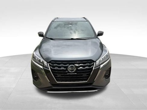 Used 2021 Nissan Kicks SR FWD image 9