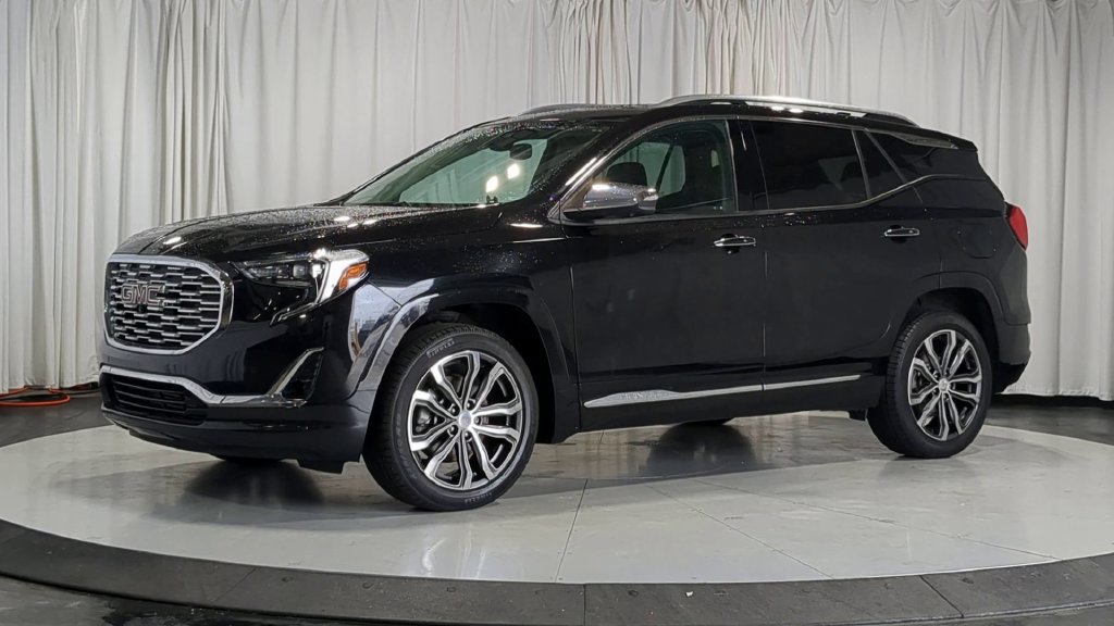 Used 2019 GMC Terrain Denali w/ Advanced Safety Package AWD/4WD image 4