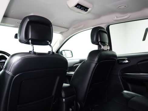 Used 2019 Dodge Journey Crossroad w/ Driver Convenience Group image 16