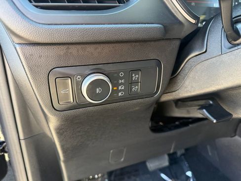 Used 2022 Ford Escape SEL FWD image 17