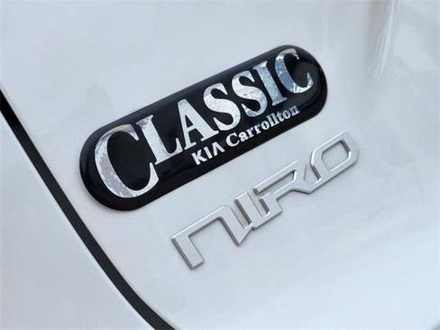 Used 2023 Kia Niro Wave image 11