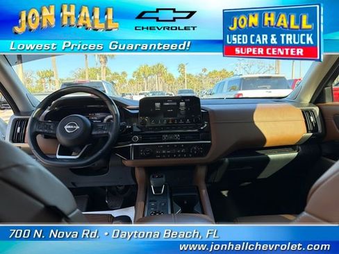 Used 2023 Nissan Pathfinder Platinum image 30