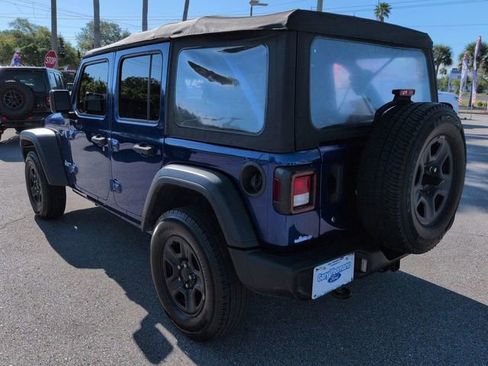 Used 2018 Jeep Wrangler Unlimited Sport AWD/4WD image 6