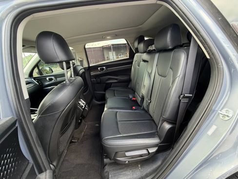 Used 2021 Kia Sorento S w/ Panoramic Sunroof Package AWD/4WD image 11