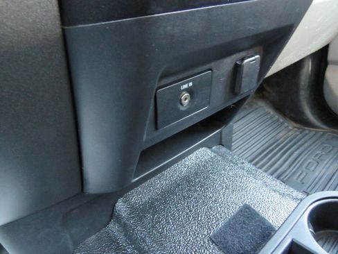 Used 2018 Ford F250 XL w/ Power Equipment Group AWD/4WD image 27