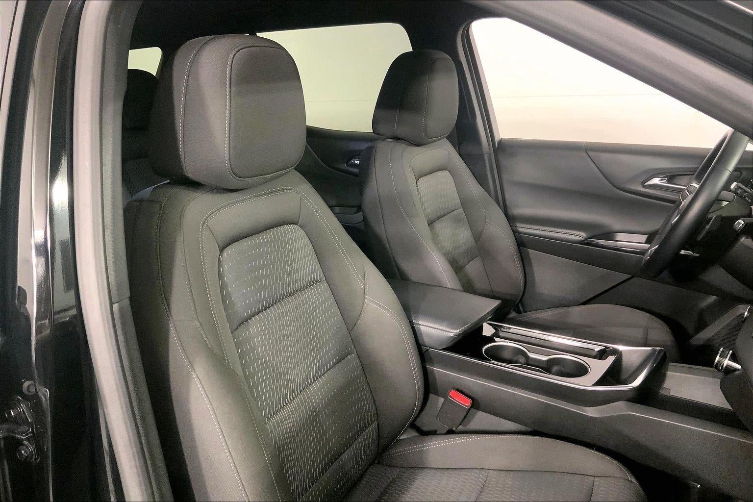 Used 2025 Chevrolet Equinox LT FWD image 7