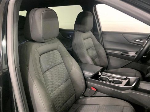 Used 2025 Chevrolet Equinox LT FWD image 7