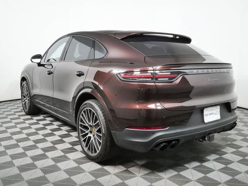 Certified 2023 Porsche Cayenne Coupe AWD/4WD image 3