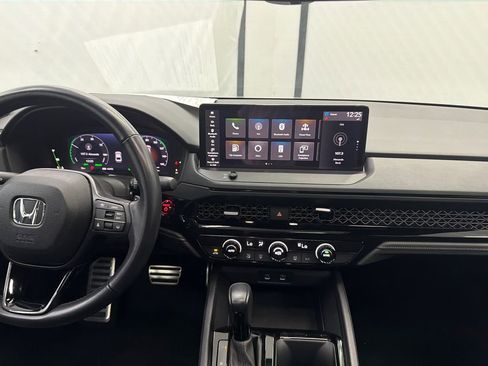 Used 2023 Honda Accord Sport image 29