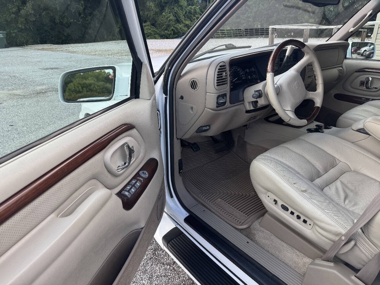 Used 1999 Cadillac Escalade 4WD image 12