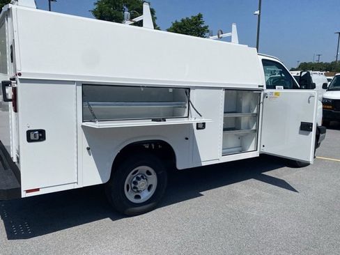 New 2025 Chevrolet Express 3500 w/ Power Convenience Package image 11