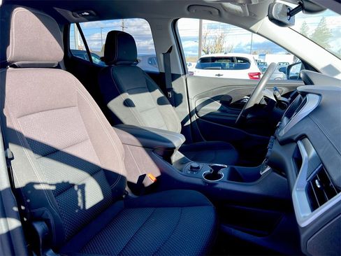 Used 2024 GMC Terrain SLE w/ Driver Convenience Package image 22