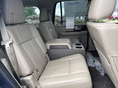 Used 2015 Lincoln Navigator 4WD image 28