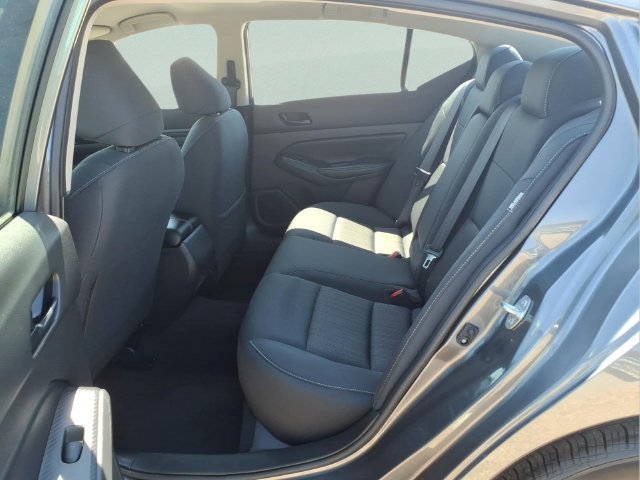 Used 2024 Nissan Altima 2.5 SV FWD image 22