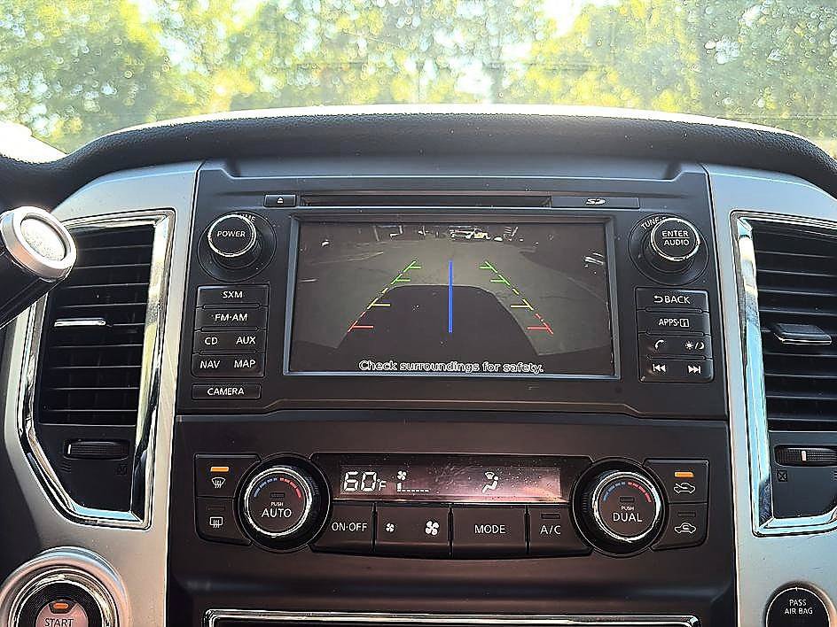Used 2017 Nissan Titan SV RWD image 21