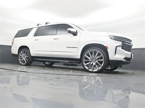 Used 2021 Chevrolet Suburban Premier w/ Premium Package image 40