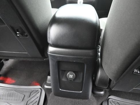 Used 2020 Dodge Journey SE w/ SE Popular Equipment Group image 12