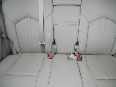 Used 2015 Cadillac SRX Luxury image 13