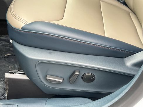 New 2025 Ford Maverick Lariat w/ 4K Tow Package AWD/4WD image 28