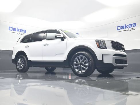 New 2025 Kia Telluride LX FWD image 39
