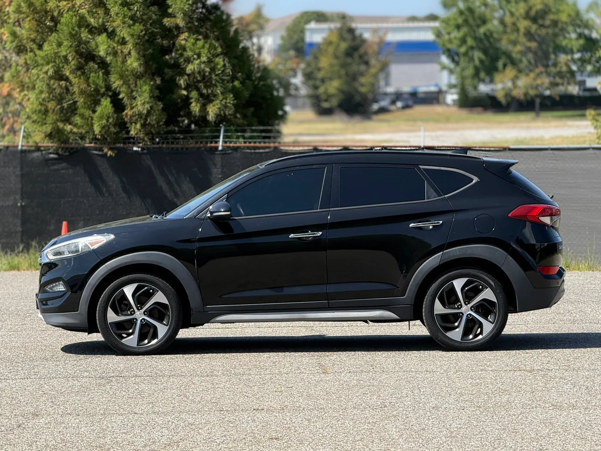 Used 2017 Hyundai Tucson Limited w/ Limited Ultimate Package 03 AWD/4WD image 8