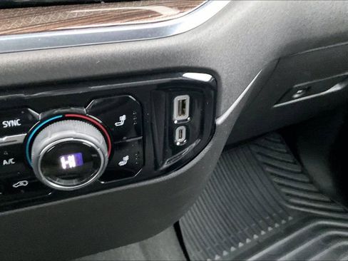 Used 2025 Chevrolet Silverado 1500 LT image 17