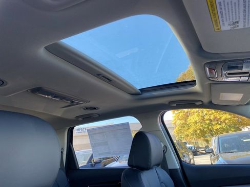 New 2025 Kia Telluride S image 24