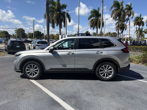 Certified 2025 Honda CR-V EX image 5