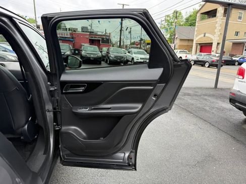 Used 2018 Jaguar F-PACE Premium AWD/4WD image 43