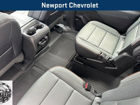 New 2025 GMC Acadia AT4 w/ Super Cruise Package image 10