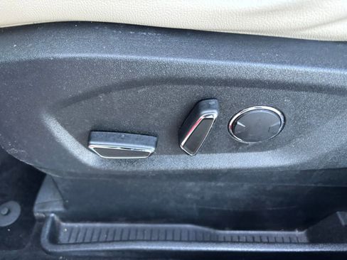 Used 2017 Ford Edge Titanium w/ Technology Package image 15