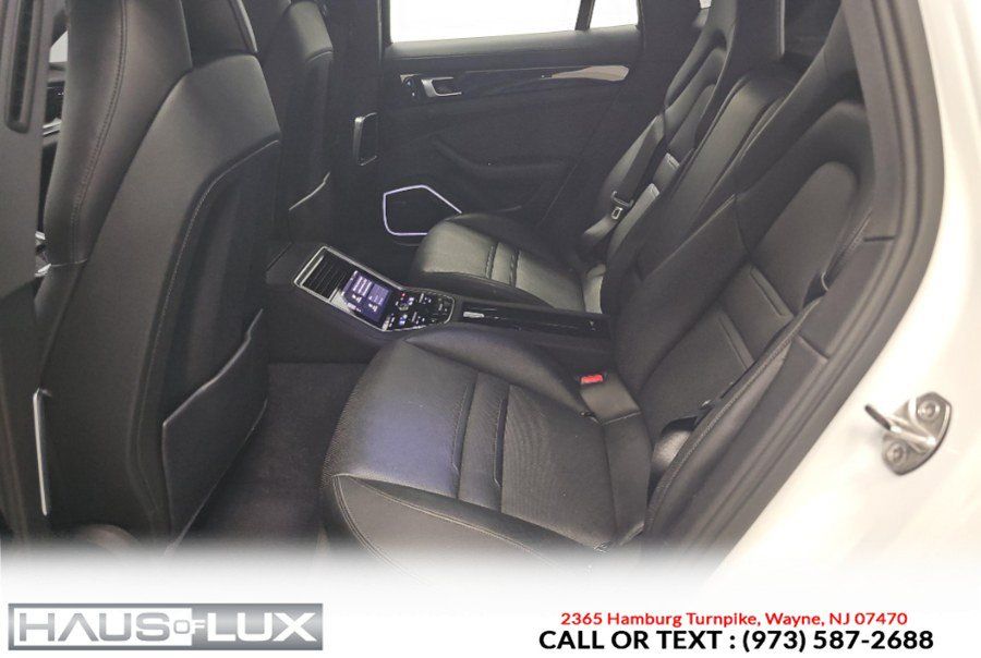 Used 2021 Porsche Panamera w/ Premium Package RWD image 5