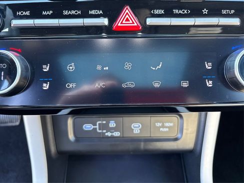 Used 2025 Hyundai Tucson Limited AWD/4WD image 45