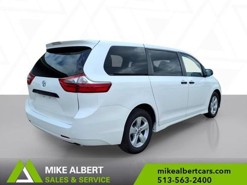 Used 2020 Toyota Sienna L FWD image 7
