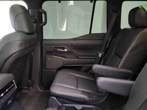 Used 2024 Lexus GX 550 w/ Accessory Package (31) AWD/4WD image 31