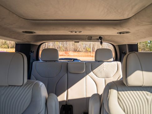 Used 2025 Hyundai Palisade Calligraphy image 23