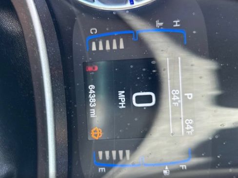 Used 2017 Chrysler Pacifica Touring FWD image 6