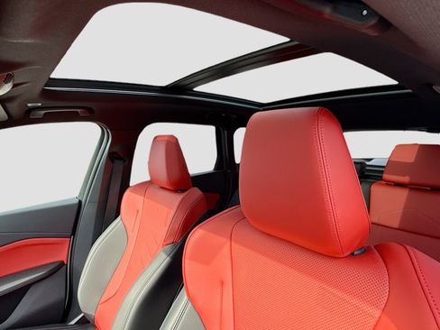 Used 2025 BMW X1 xDrive28i w/ Technology Package AWD/4WD image 26