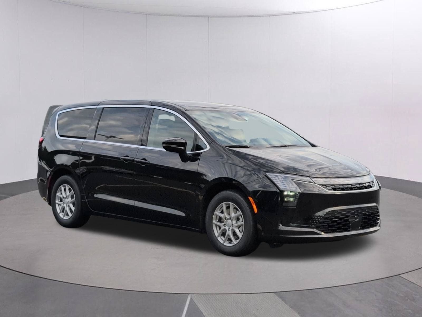 New 2027 Chrysler Pacifica Select FWD image 9