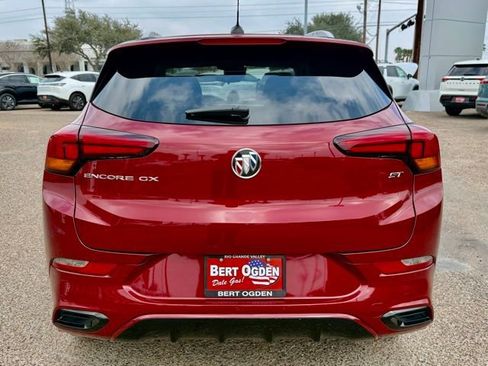 Used 2023 Buick Encore GX Select w/ Sport Touring Package image 5