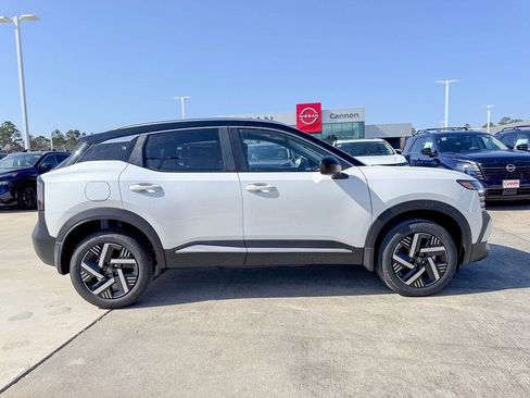 New 2026 Nissan Kicks SV image 10