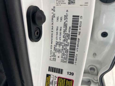 Used 2021 Toyota Tacoma SR5 w/ Technology Package image 28