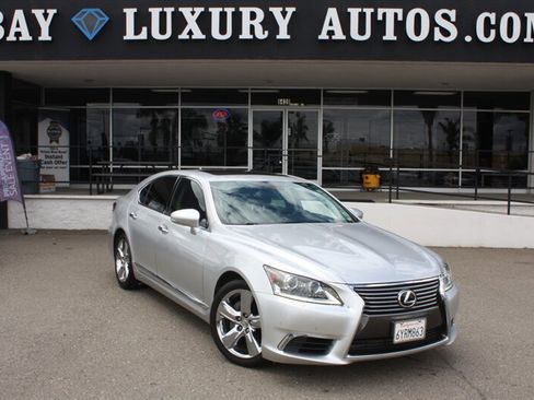 Used 2013 Lexus LS 460 w/ Comfort Pkg image 1