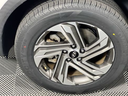 Used 2023 Hyundai Santa Fe SEL w/ Cargo Package image 11